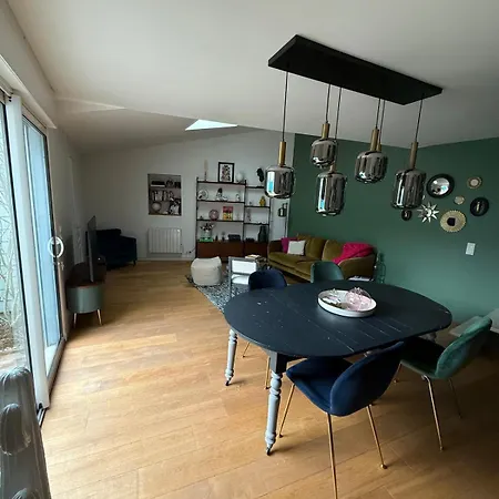 Holiday home Maison Proche Du Centre La Rochelle (Charente-Maritime)